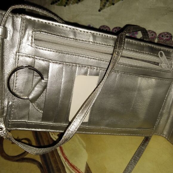 Mesh crossbody wallet   - Picture 3 of 7